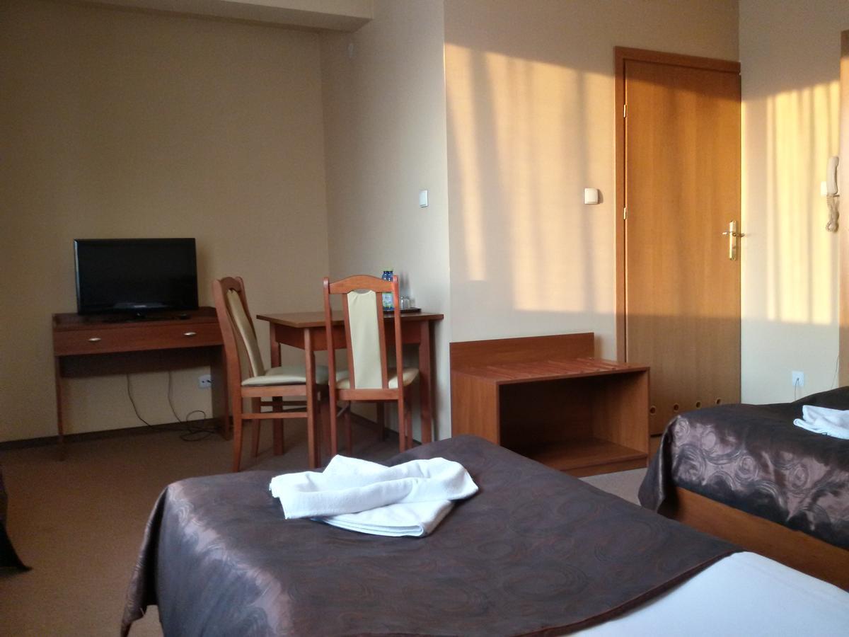 Hotel Astor Radom Ngoại thất bức ảnh