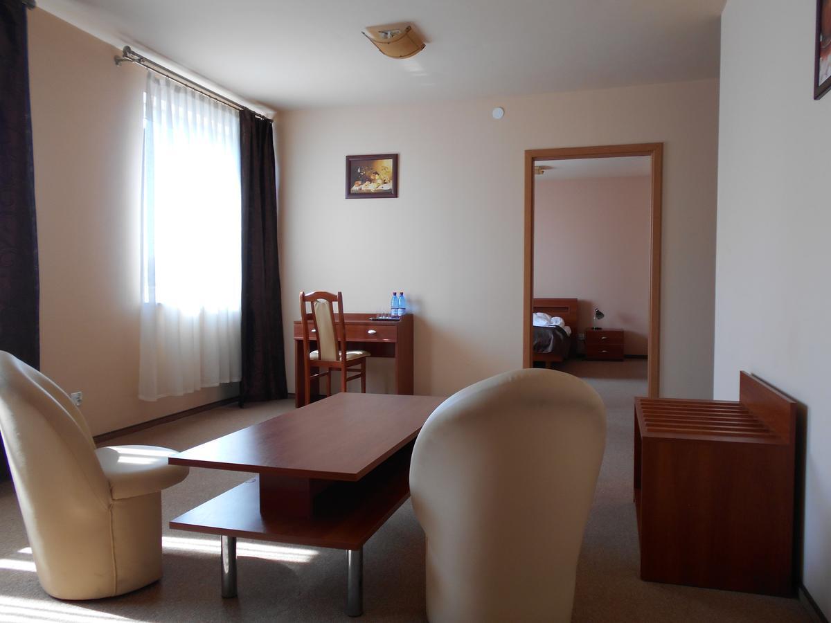 Hotel Astor Radom Ngoại thất bức ảnh