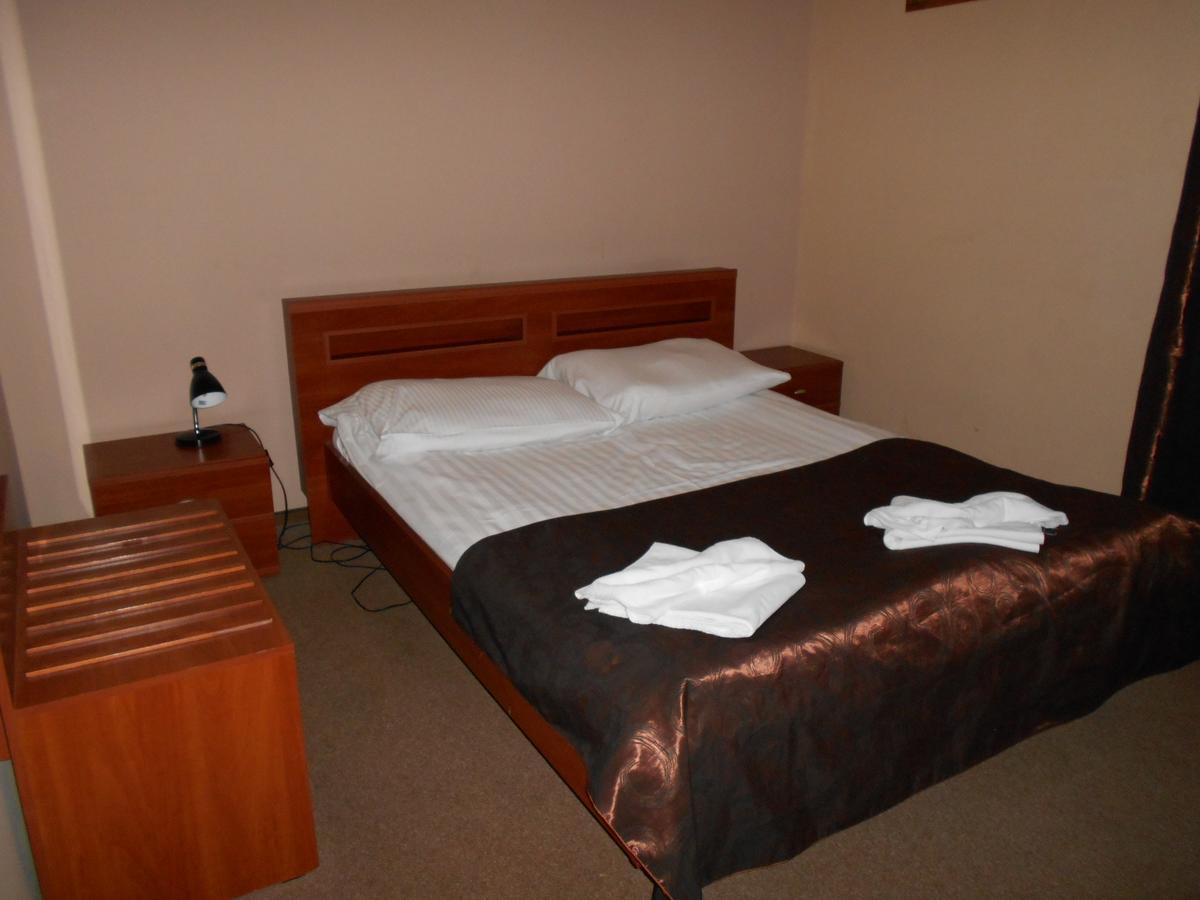 Hotel Astor Radom Ngoại thất bức ảnh