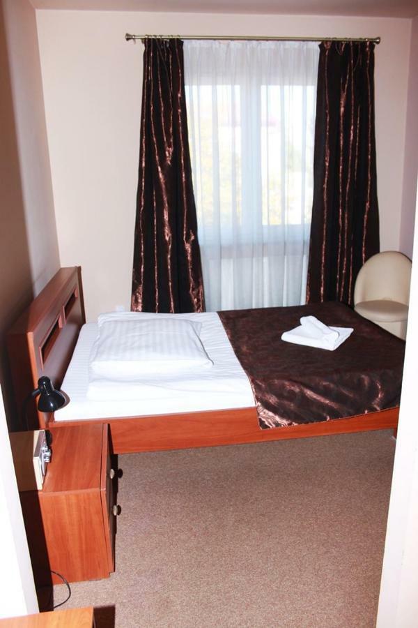Hotel Astor Radom Ngoại thất bức ảnh